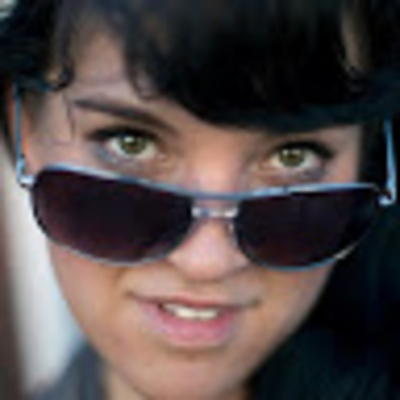 Meet your Posher, Gina - Picture 1 of 1